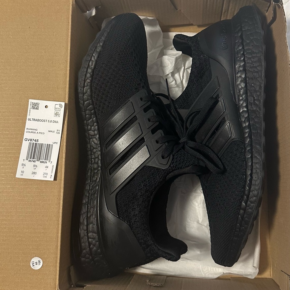 Adidas Ultraboost 5.0 DNA Black Sneakers Size 10 Like New